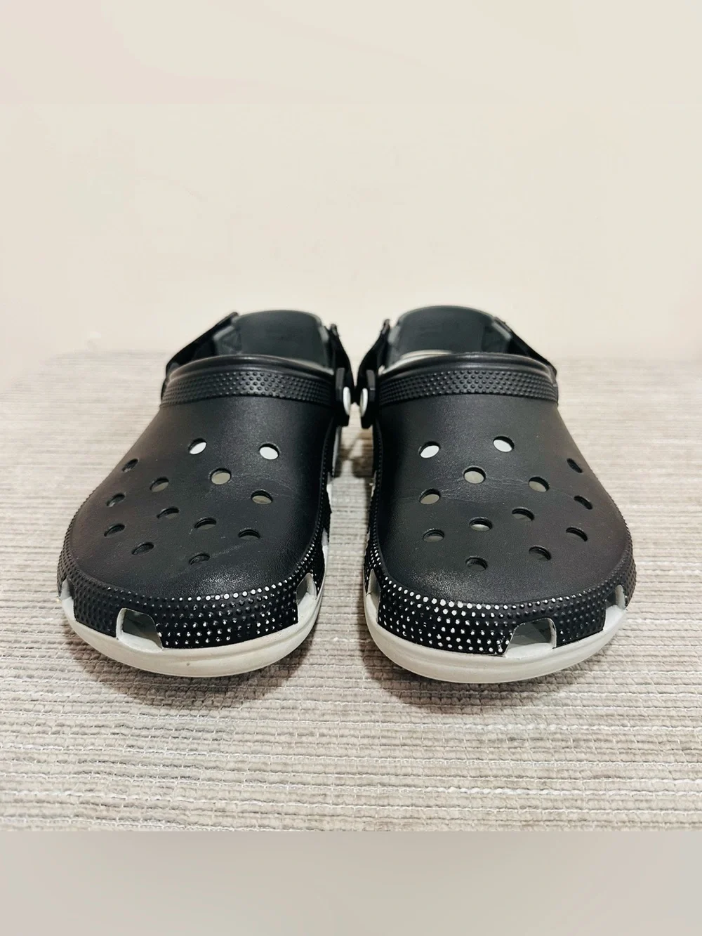 Crocs CLASSIC TURBO CLOG- Dual Comfort Adjustable Black-Unisex Sizes M9/W11‎